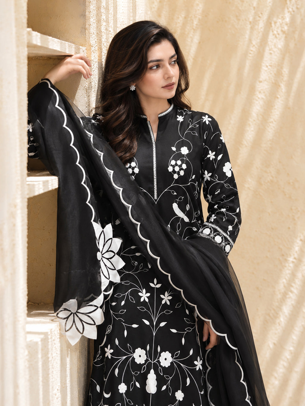 Pehchaan - 3 Piece Soft Khaddar Suit