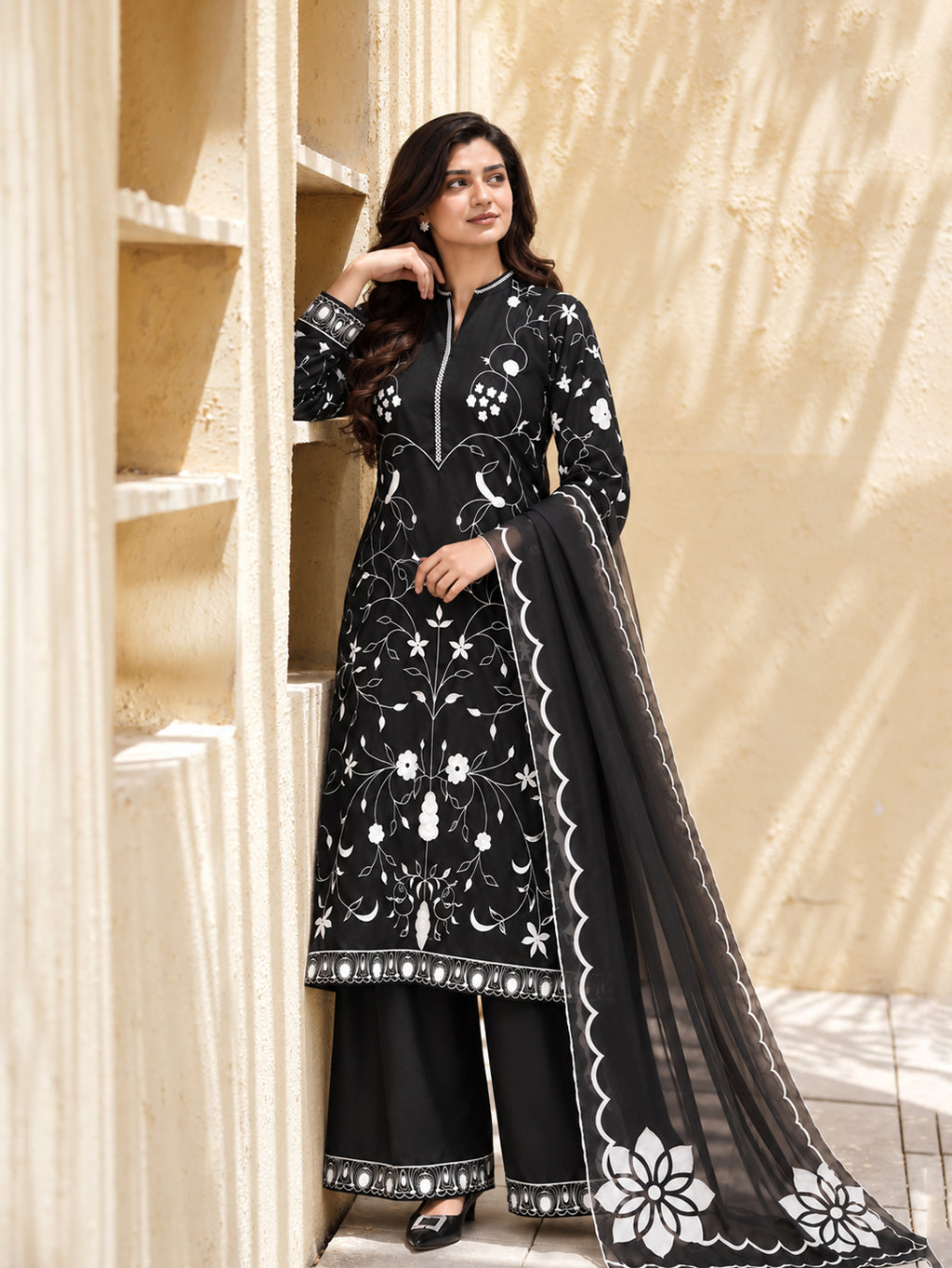 Pehchaan - 3 Piece Soft Khaddar Suit