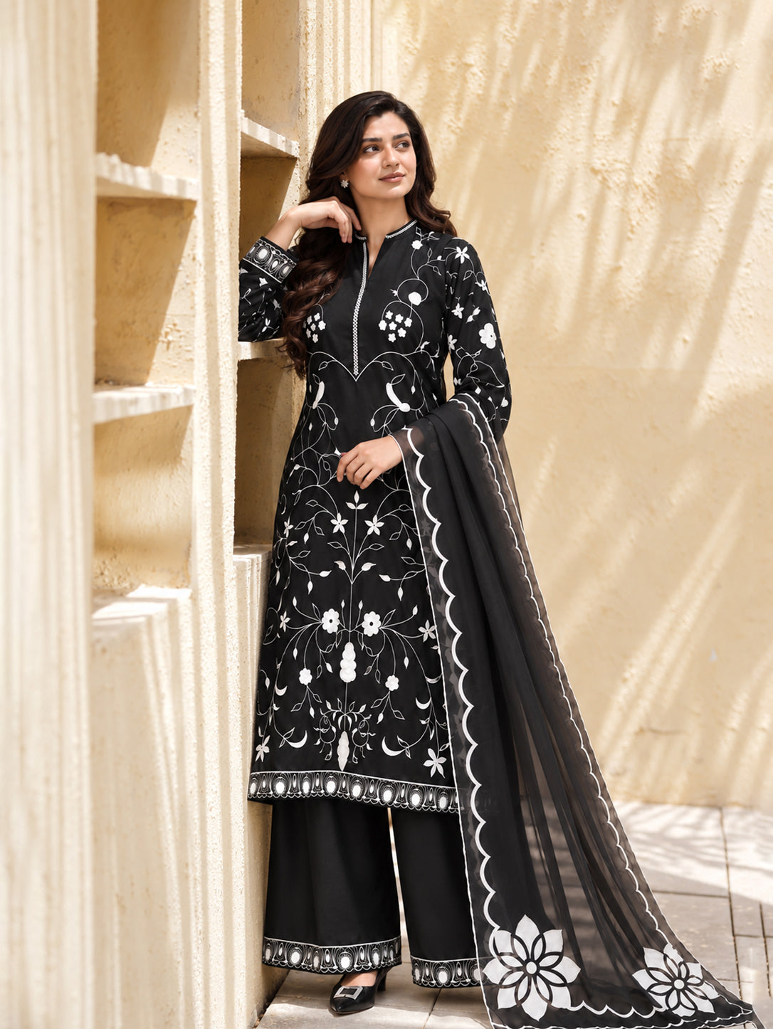 Pehchaan - 3 Piece Soft Khaddar Suit