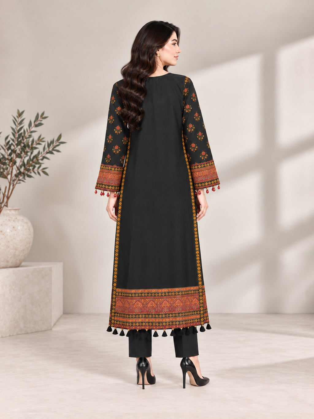 Gul-e-Laila – 2 Piece Soft Khaddar Printed Suit